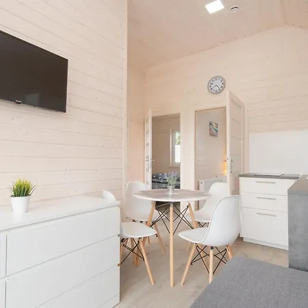 Semesterbostad Morska Lilia *